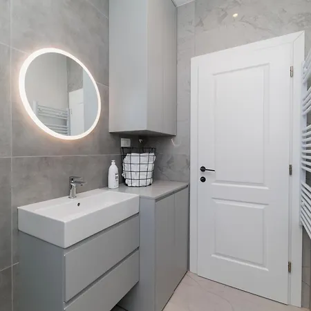 דירה Iadera Terrace By Belmont Realty